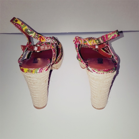 MADELINE GIRL - SANDCASTLE PLATFORM HEELS NWOB - Picture 4 of 8